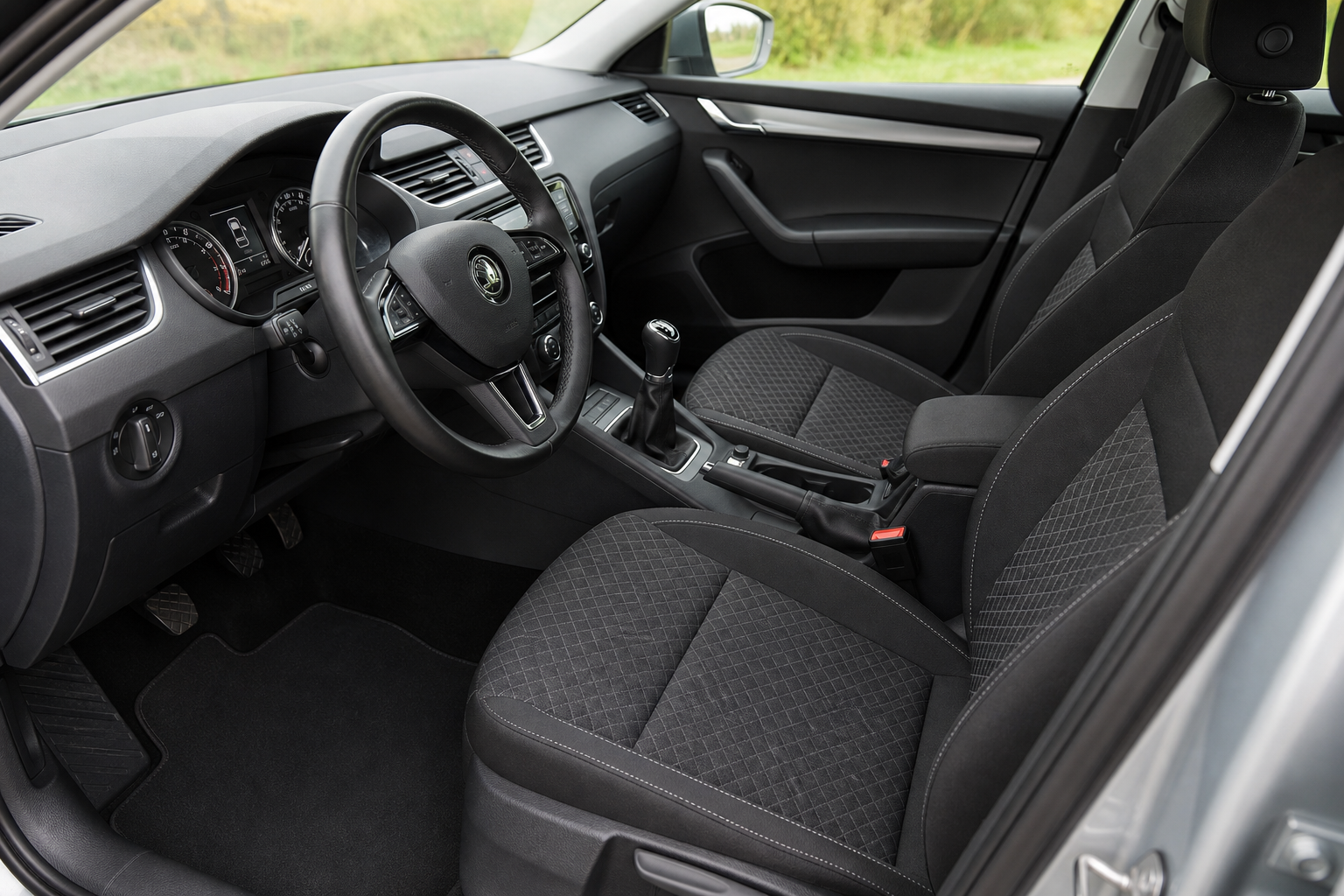 Profesionalno pranje enterijera automobila u Sarajevu – ESO Cleaning
